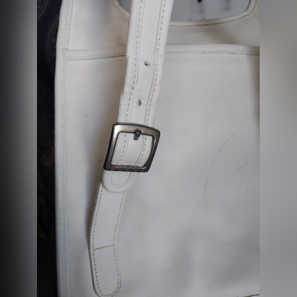 Vintage Coach White Slim Backpack 🤍 9405 - Picture 7 of 16